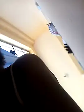 zainabsmile online show from 11-18-25, 09:01