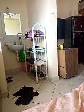 zainabsmile online show from 10-18-25, 12:07