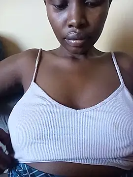 Snapshot of zainabsmile chatting on 05-29-26, 11:05 zainabsmile online show from 05-29-26, 11:05