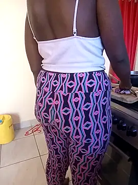 zainabsmile online show from 04-06-26, 01:12