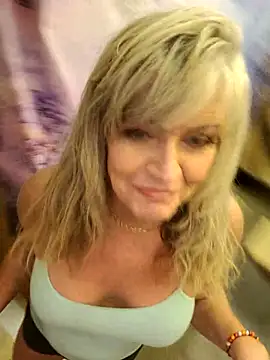 annika lately online show from 11-28-25, 10:32