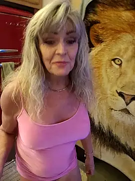 annika lately online show from 10-24-25, 03:27