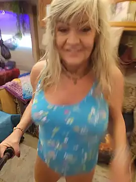 annika lately online show from 06-26-26, 06:03