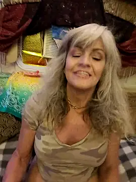 annika lately online show from 10-28-25, 03:07