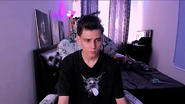 Foxicfu online show from 02-08-26, 06:00