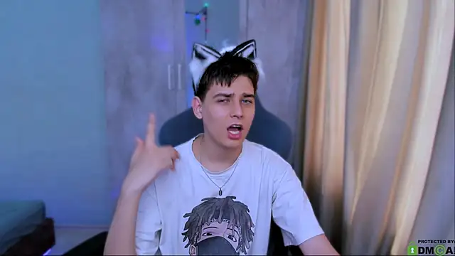 Foxicfu online show from 02-04-25, 06:46