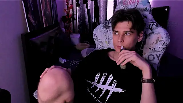 Foxicfu online show from 03-19-26, 07:41