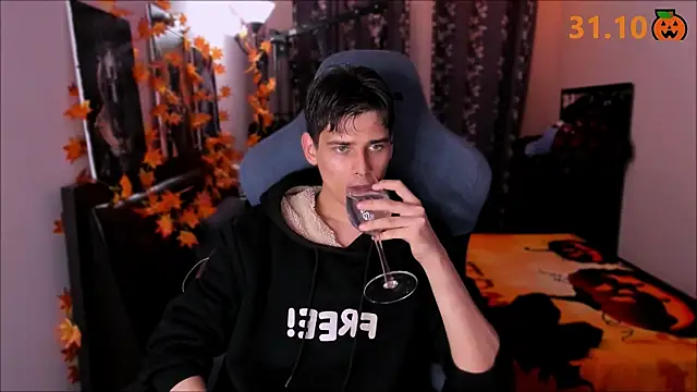 Foxicfu online show from 10-28-25, 06:07