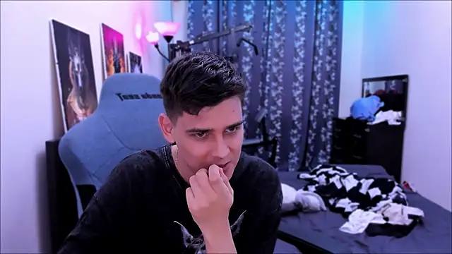 Foxicfu online show from 09-20-25, 12:54