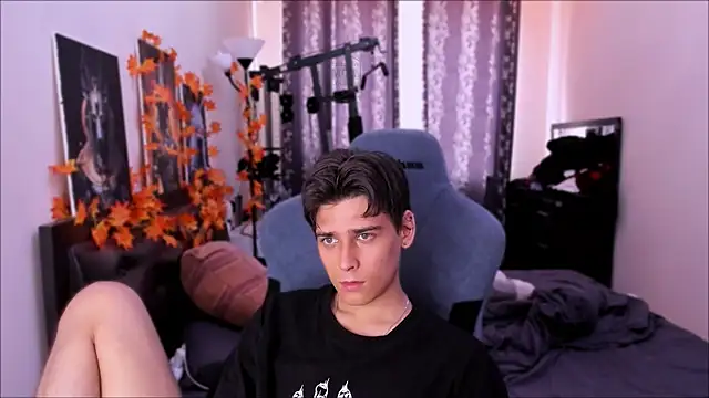 Foxicfu online show from 11-16-25, 09:14