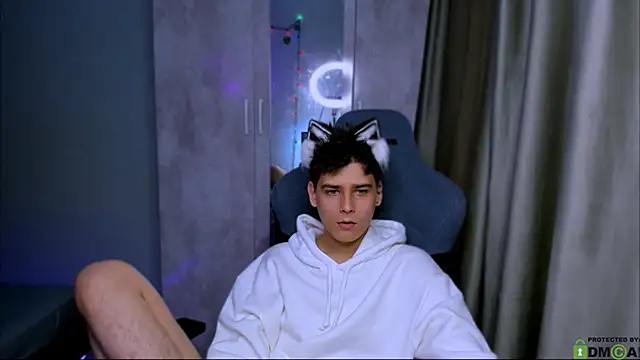 Foxicfu online show from 02-11-25, 11:42