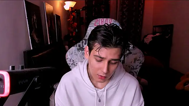 Foxicfu online show from 04-04-26, 02:34