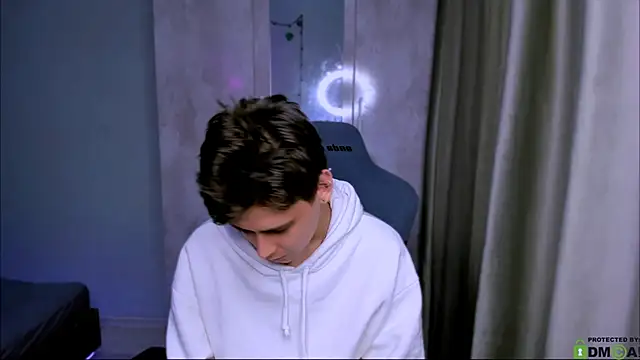 Foxicfu online show from 03-01-25, 10:45