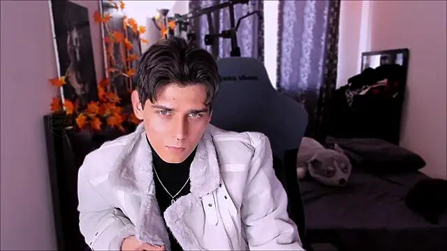 Foxicfu online show from 11-26-25, 09:09