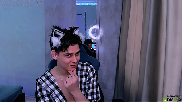 Foxicfu online show from 03-22-25, 09:34