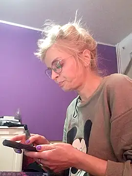 BritneyHudson online show from 03-01-26, 06:52