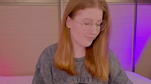 Snapshot of Tori_the_witch chatting on 02-02-25, 06:14 Tori the witch online show from 02-02-25, 06:14