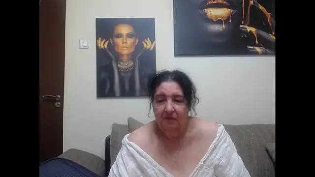 Snapshot of maturekorine chatting on 05-03-26, 08:23 maturekorine online show from 05-03-26, 08:23