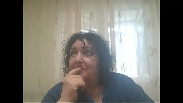 Snapshot of maturekorine chatting on 05-09-26, 02:20 maturekorine online show from 05-09-26, 02:20