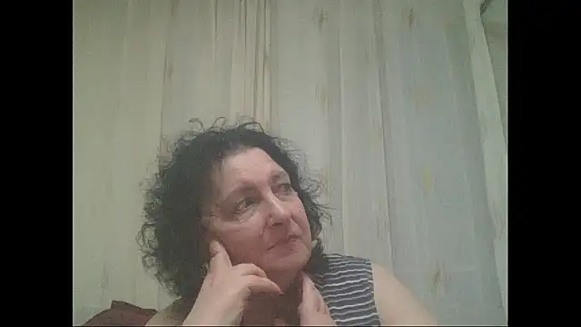Snapshot of maturekorine chatting on 05-16-26, 06:29 maturekorine online show from 05-16-26, 06:29