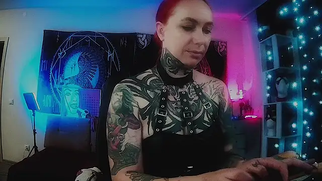 Snapshot of miss_jenna_lovee chatting on 05-18-26, 12:44 miss jenna lovee online show from 05-18-26, 12:44