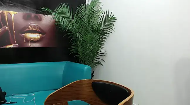 Snapshot of boylittle19cm chatting on 03-22-25, 12:25 boylittle19cm online show from 03-22-25, 12:25