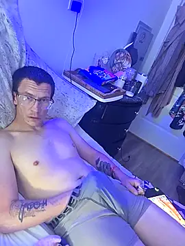 Hatchetwound6969 online show from 02-01-26, 05:11