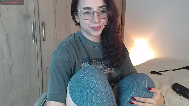 Snapshot of Abii_26 chatting on 10-22-25, 02:11 Abii 26 online show from 10-22-25, 02:11