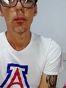 KarameloVzla online show from 10-10-25, 02:12