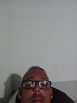 Snapshot of KarameloVzla chatting on 07-18-26, 03:04 KarameloVzla online show from 07-18-26, 03:04