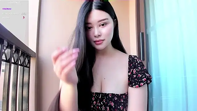 Snapshot of tenderlybaee chatting on 02-06-25, 03:16 tenderlybaee online show from 02-06-25, 03:16