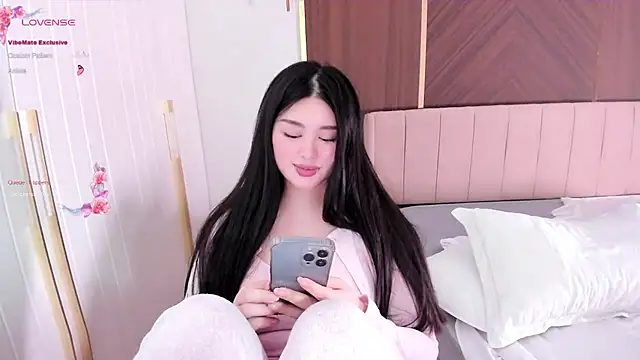 Snapshot of tenderlybaee chatting on 12-07-24, 11:34 tenderlybaee online show from 12-07-24, 11:34