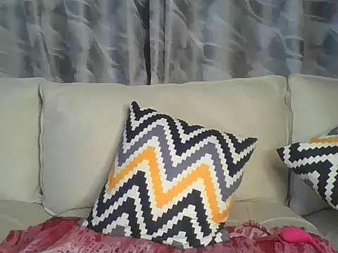Snapshot of Chocolate_queen2 chatting on 12-14-24, 03:28 Chocolate queen2 online show from 12-14-24, 03:28