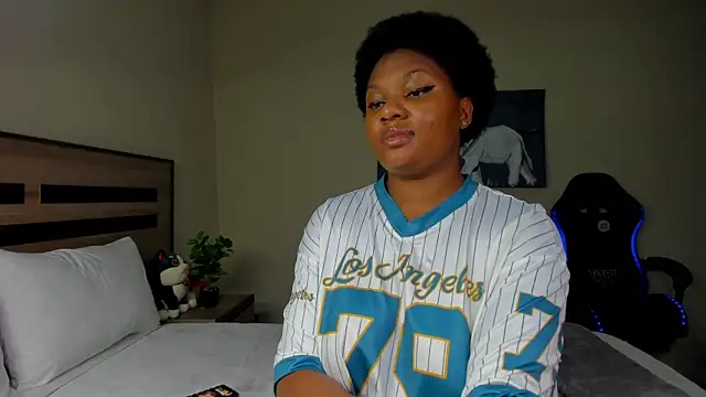 Renee-18 online show from 01-12-26, 10:33