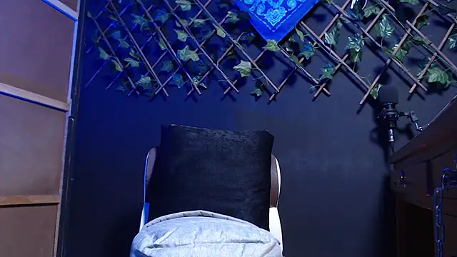 Dicaprioo  online show from 11-26-25, 05:51