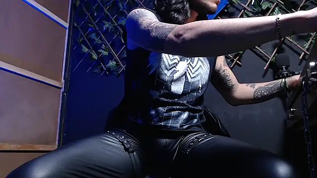 Dicaprioo  online show from 11-29-25, 04:23