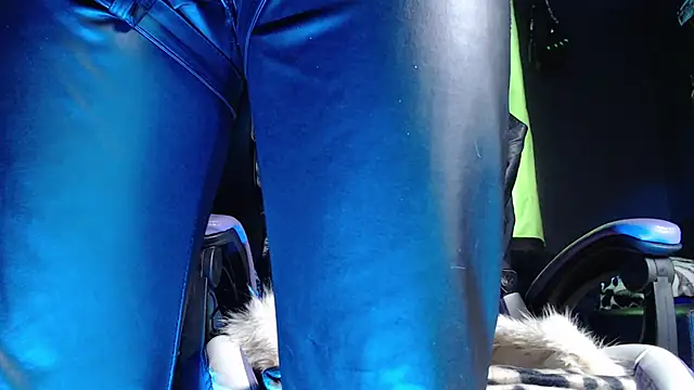 Dicaprioo  online show from 04-15-26, 07:58