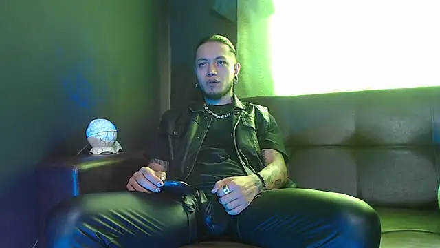 Dicaprioo  online show from 05-07-26, 01:47