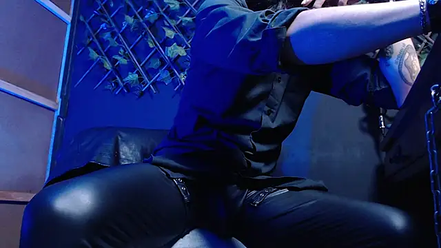 Dicaprioo  online show from 11-28-25, 07:19