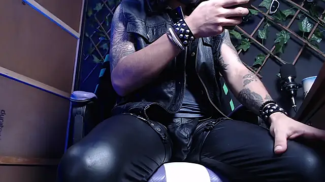 Dicaprioo  online show from 01-08-26, 04:35