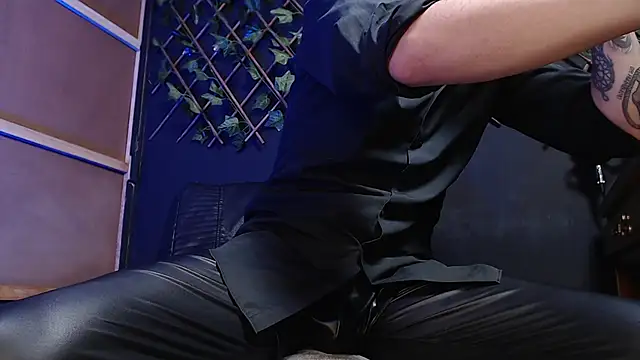 Dicaprioo  online show from 11-26-25, 05:57