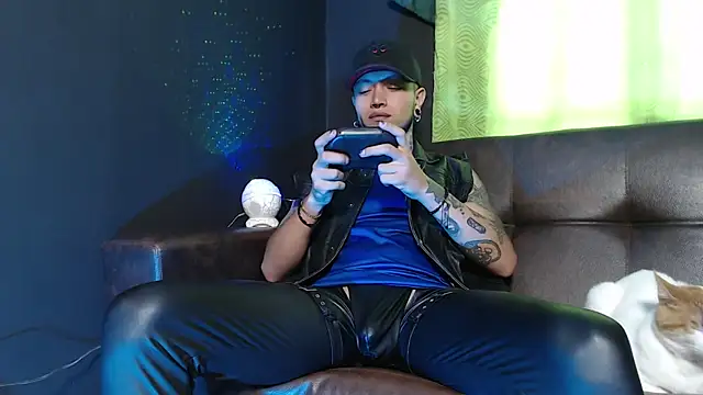 Dicaprioo  online show from 05-05-26, 11:57