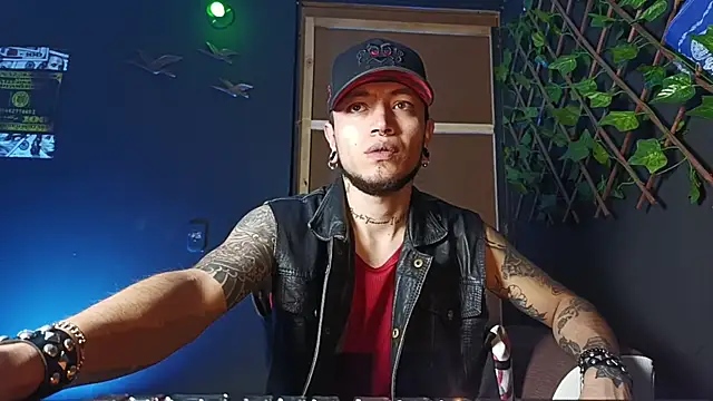 Dicaprioo  online show from 11-15-25, 04:16