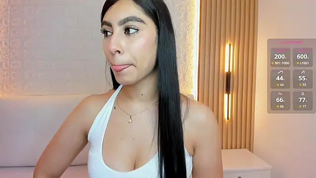 Snapshot of Emily_roux chatting on 02-24-26, 10:32 Emily roux online show from 02-24-26, 10:32