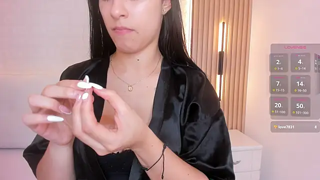 Snapshot of Emily_roux chatting on 02-28-26, 10:42 Emily roux online show from 02-28-26, 10:42