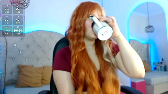 Charlotte Jones   online show from 12-15-25, 11:38