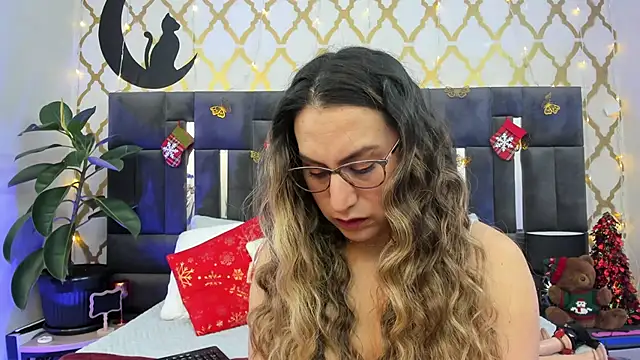 RubbyTaylor online show from 12-15-25, 02:34