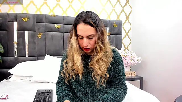 RubbyTaylor online show from 10-21-25, 02:16