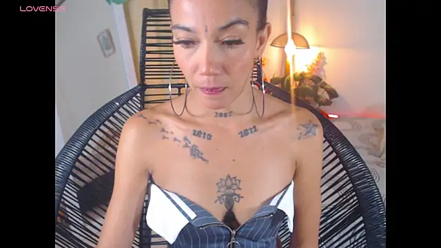 Snapshot of Veronicaa_2 chatting on 02-03-26, 08:03 Veronicaa 2 online show from 02-03-26, 08:03