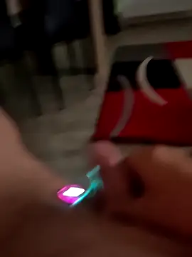 Szeltolo001 online show from 03-25-26, 02:55